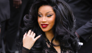 La rappeuse américaine Cardi B acquittée à son procès pour agression