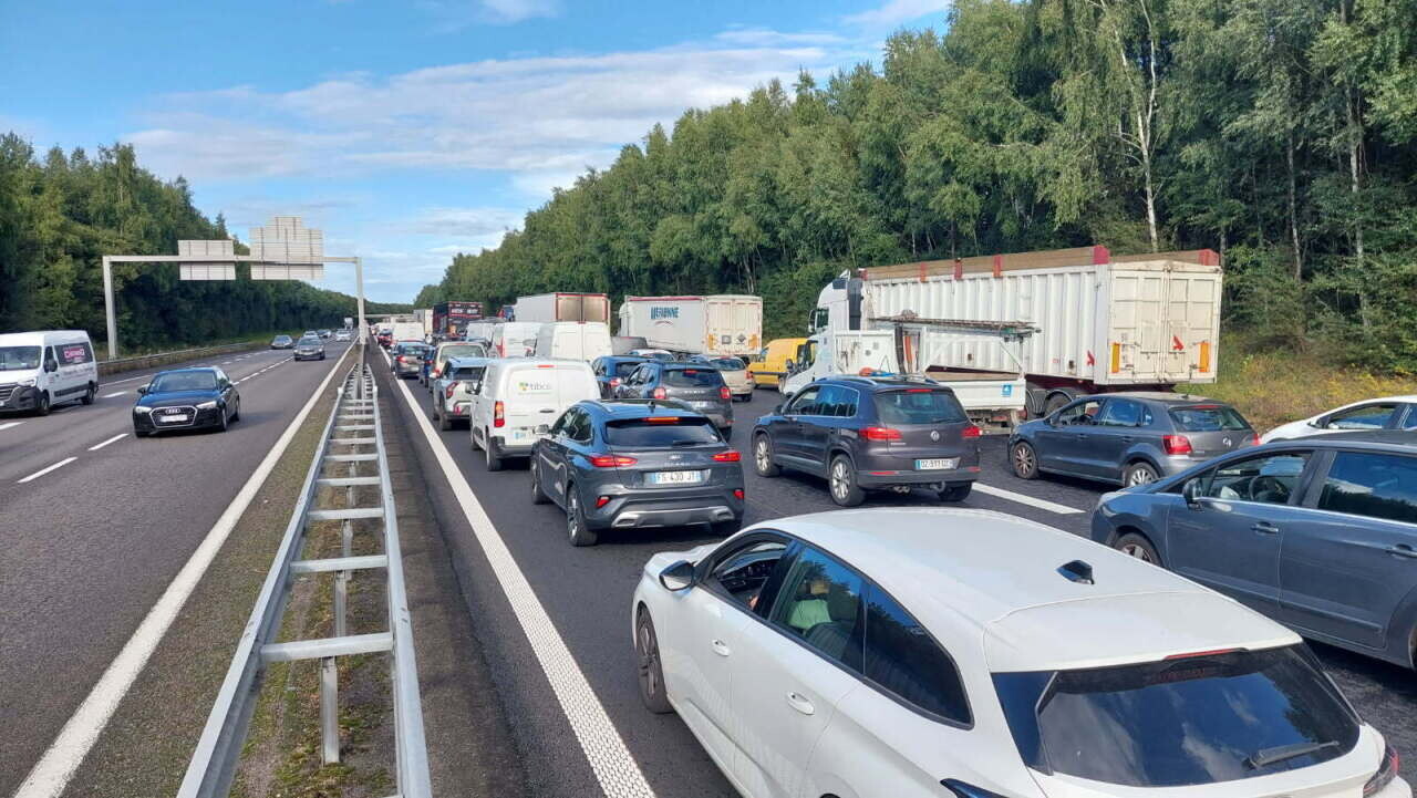 Près de Rennes, un gros bouchon sur l'A84 suite à un accident