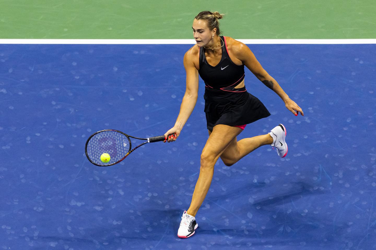 Aryna Sabalenka défendra son titre en finale de l’US Open face à Amanda Anisimova