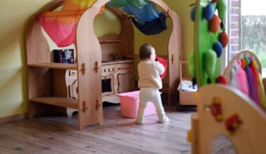 une auxiliaire de crèche londonienne condamnée à huit ans de prison pour avoir maltraité 21 bébés
