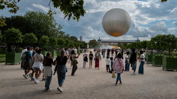 La vasque olympique installée au Jardin des Tuileries à Paris, le 30 juillet 2025.