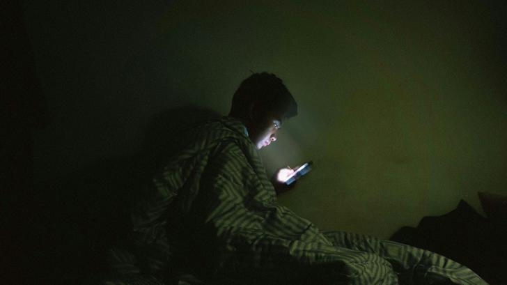 Les adolescents trouvent toujours des moyens de contourner les règles des parents. L’accès au smartphone n’y échappe pas.
