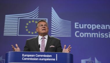 la Commission européenne pousse pour une validation rapide, la France obtient des protections agricoles