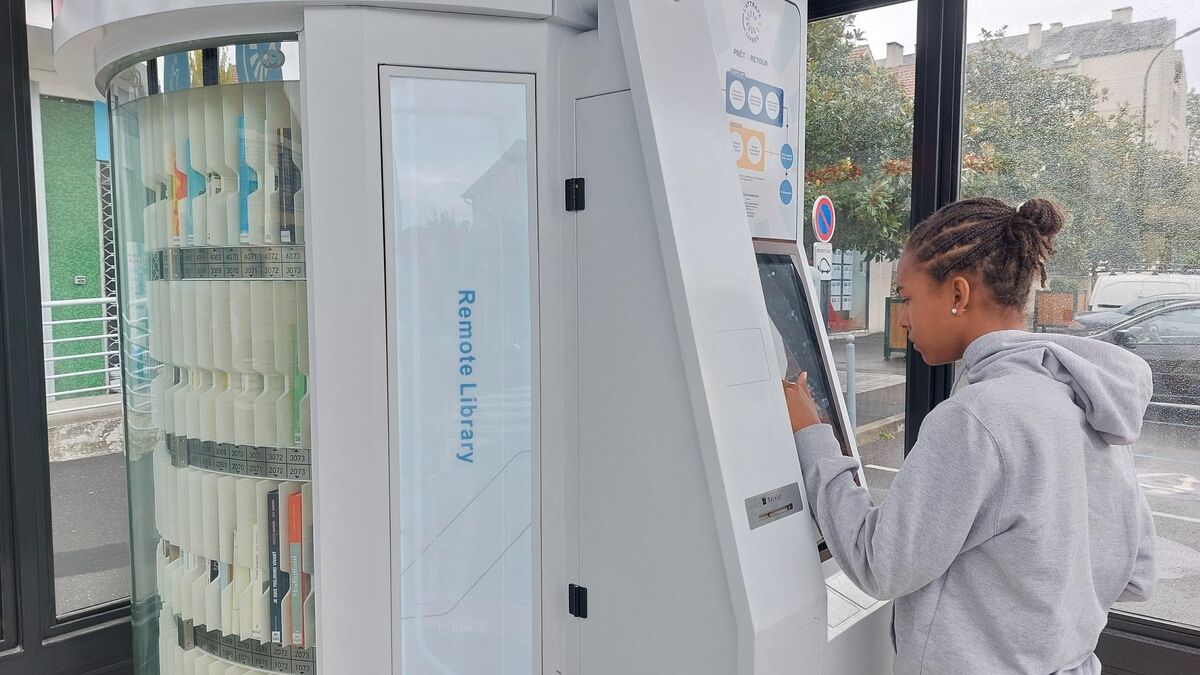 Taverny : livres, DVD… grâce à cette borne automatique, la médiathèque accessible à tous moments