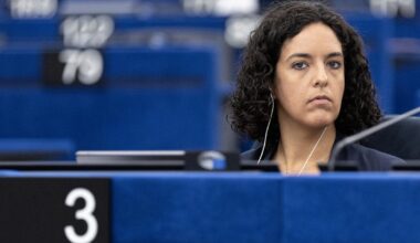 Manon Aubry demande une protection diplomatique à l’Union européenne