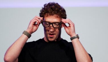 “Je ne sais pas quoi vous dire” : naufrage en direct pour Mark Zuckerberg lors de la démo des lunettes connectées Ray-Ban Meta et de son IA