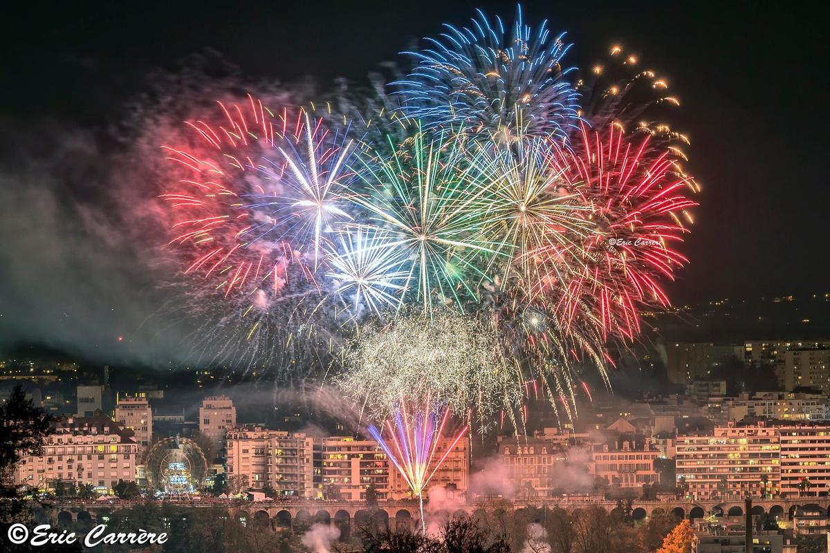 Les fêtes de fin d’année à Pau, ici depuis les coteaux, son repaire pour la prise de vue des feux d’artifice