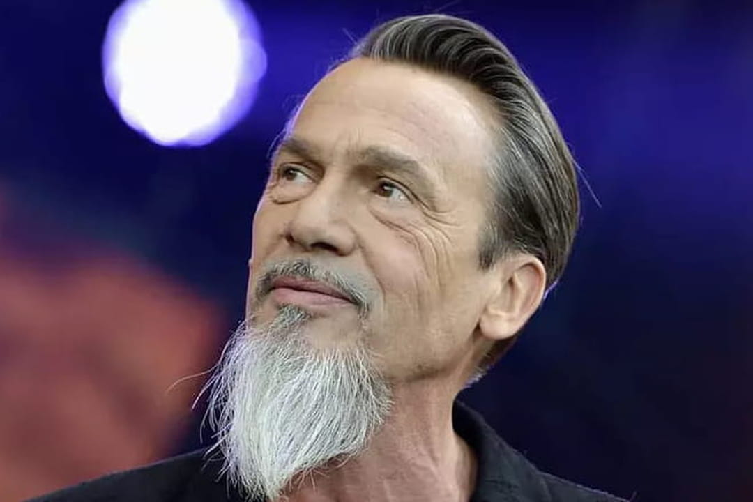 "je laisserai tout le monde tranquille pendant longtemps"