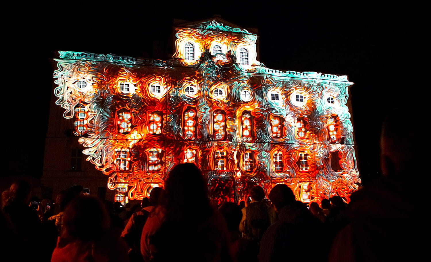 les touristes s'y pressent par milliers à l'automne