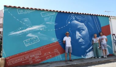 Cette habitante a fait réaliser une fresque de 7 mètres en hommage à une aviatrice de Vendée