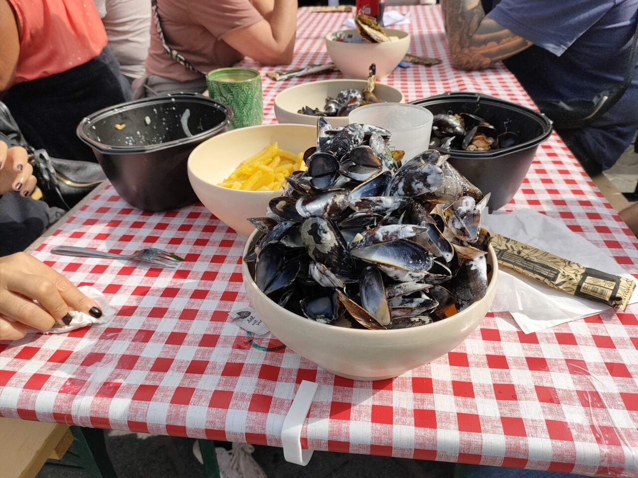 Quels prix pour les moules-frites de la Braderie de Lille ? Les restaurants dévoilent leurs tarifs