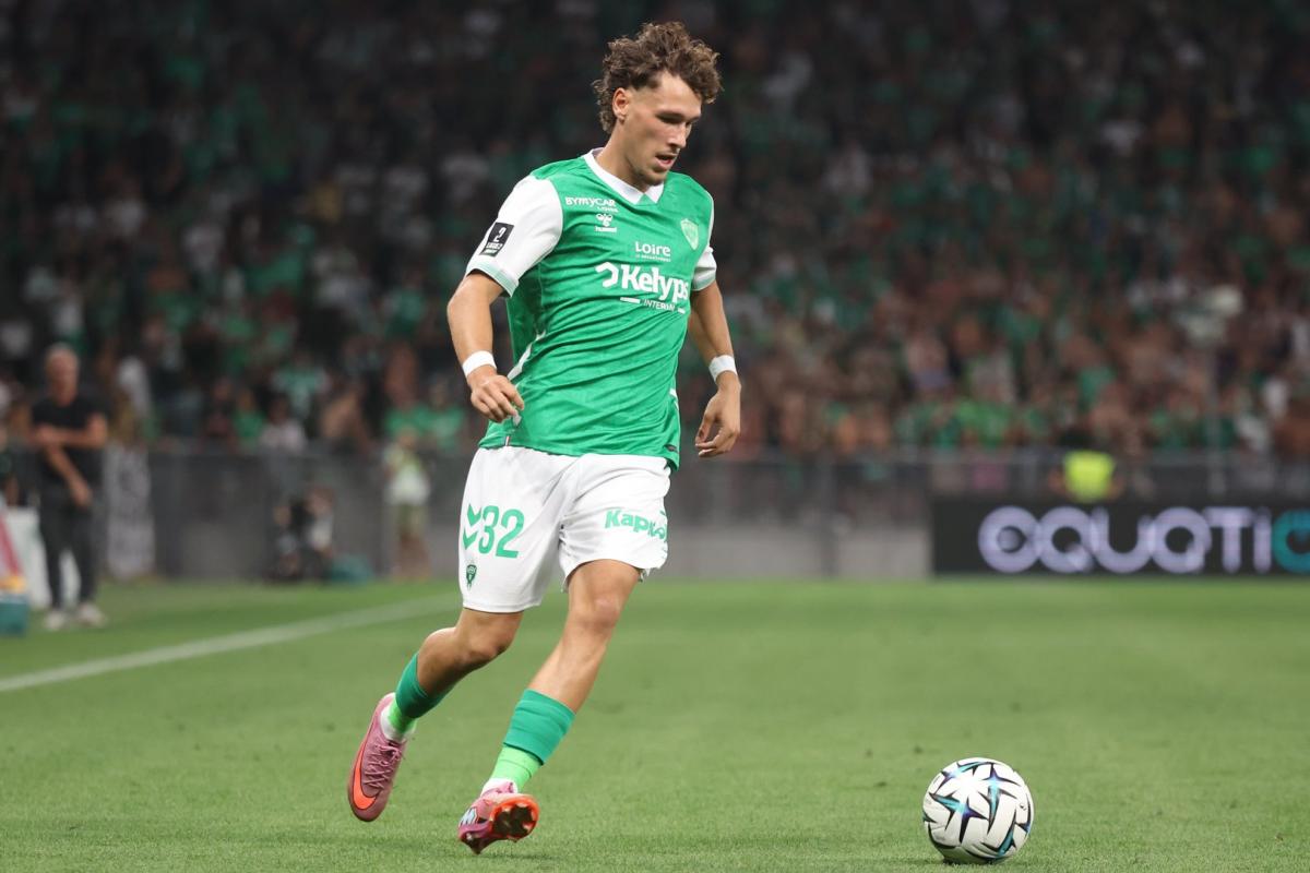 Rennes a soumis une offre à Saint-Étienne pour Lucas Stassin