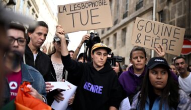 rassemblement devant le ministère à Paris