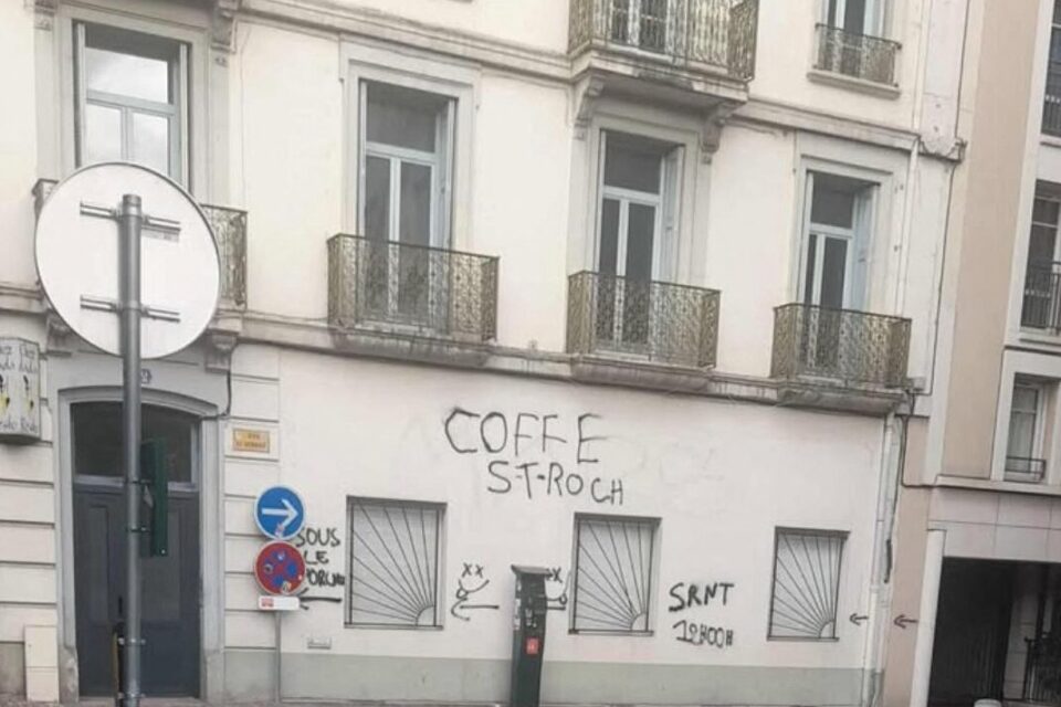 Tag depuis supprimé par la municipalité. 
