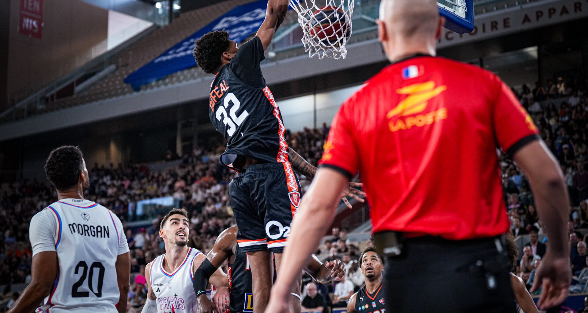 Qui sont les huit arbitres professionnels du basket français ?