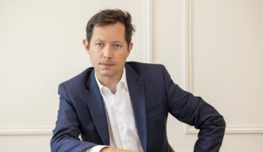 «Nous censurerons un gouvernement PS qui enverrait immanquablement la France au tapis»
