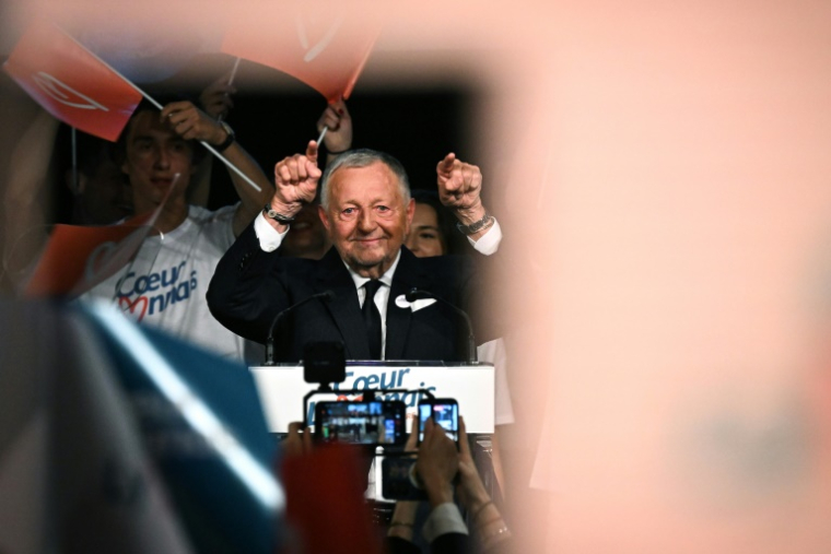 Jean-Michel Aulas tient son premier meeting à Lyon, où il est candidat aux municipales, le 26 septembre 2025 ( AFP / OLIVIER CHASSIGNOLE )