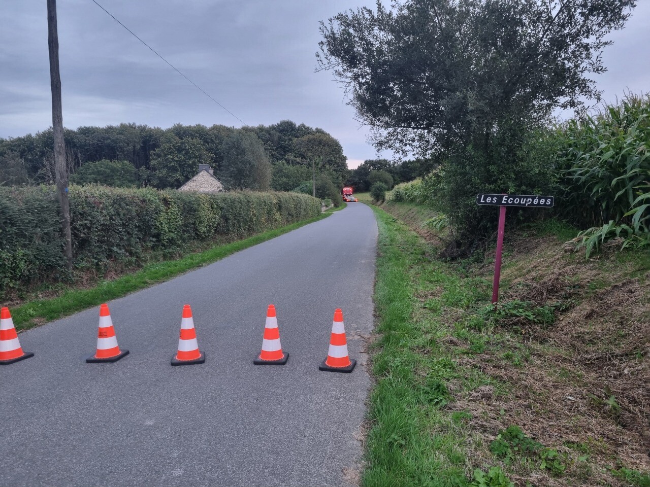 un mort dans un accident entre un tracteur et une voiture