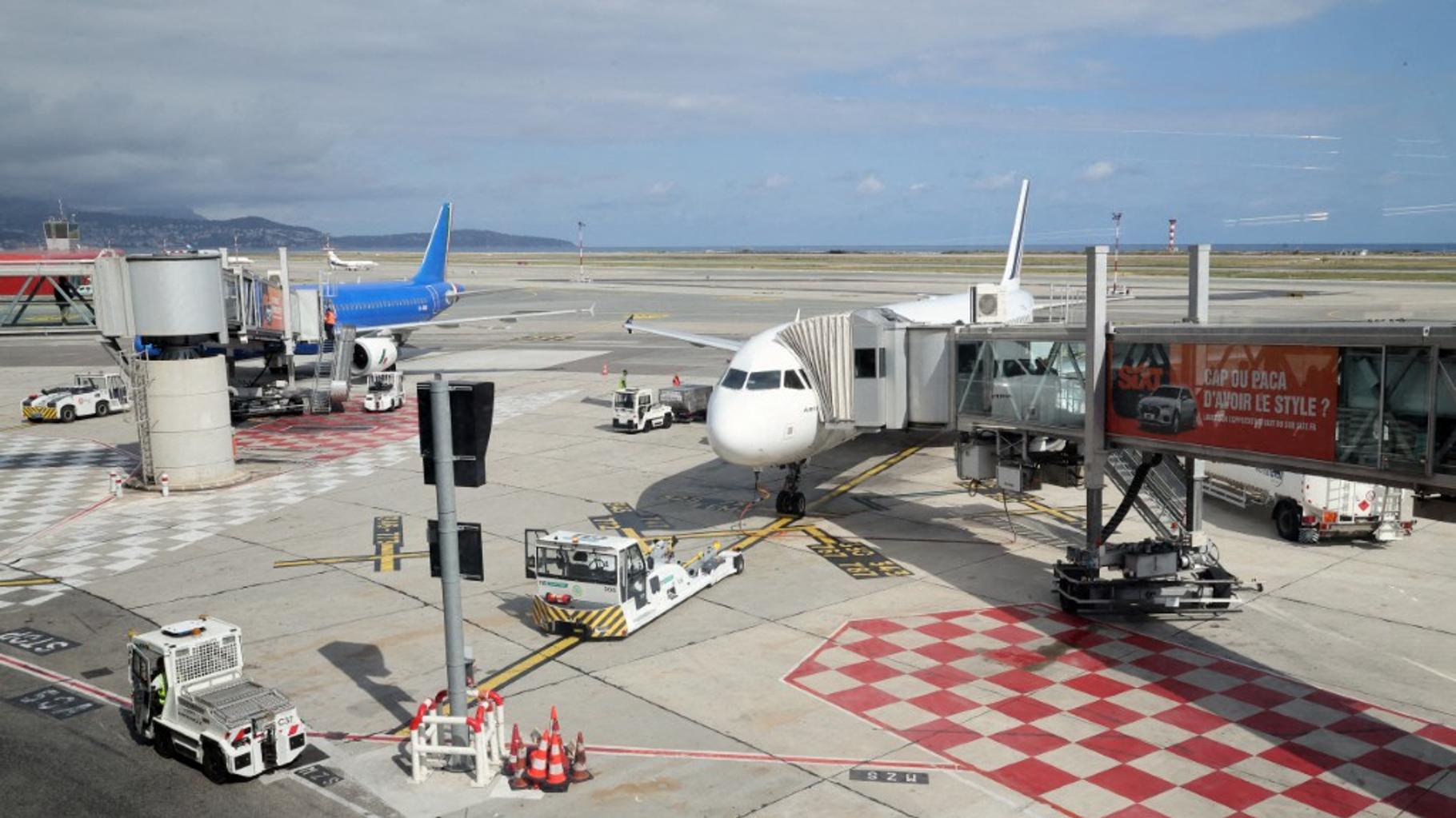 Grosse frayeur à l’aéroport de Nice où deux avions manquent de se percuter