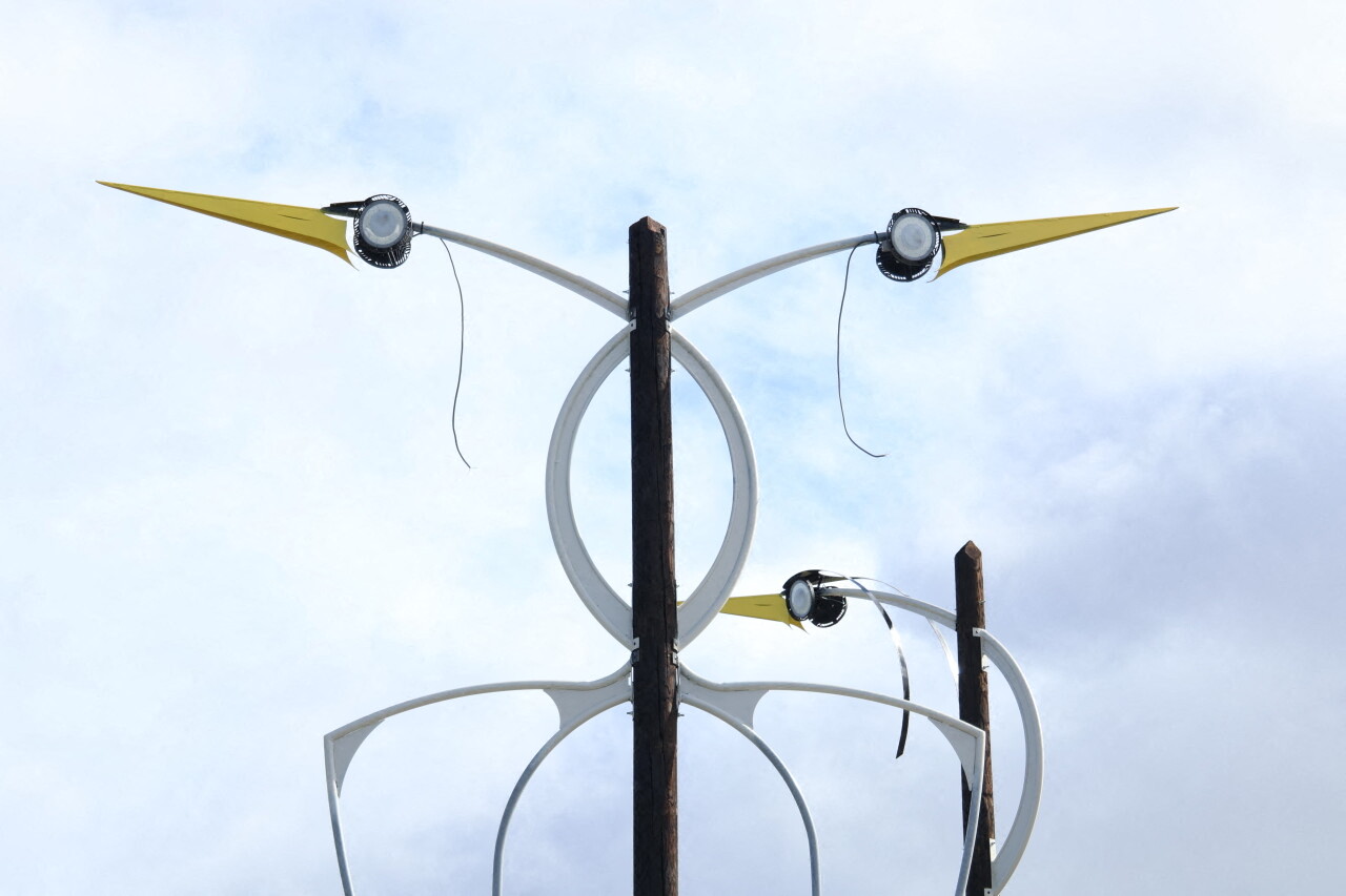 C’est quoi cette sculpture de 9 mètres de haut en cours d’installation face à la Prairie de Caen ?