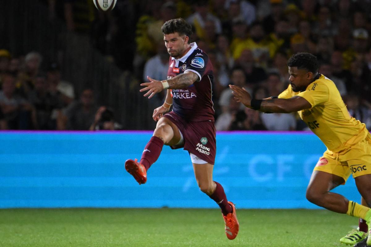 Matthieu Jalibert atteint les 1000 points en Top 14 lors de la victoire de l'UBB contre La Rochelle - L'Équipe
