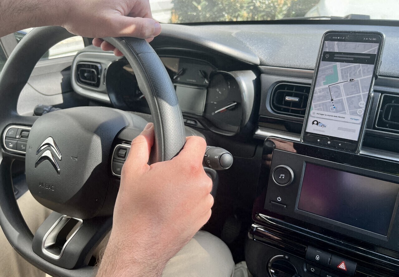 Nice. Ces chauffeurs transportent des clients spéciaux : une mesure inédite lancée