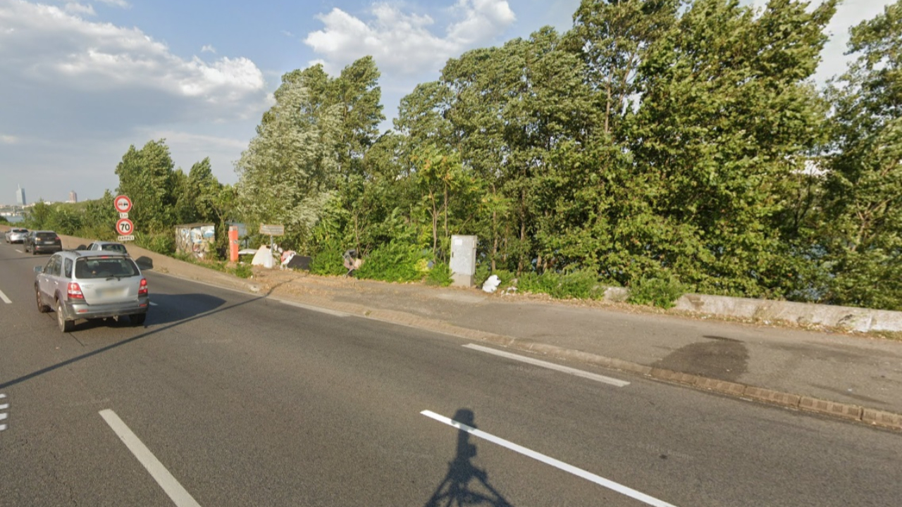 un corps découvert à la Confluence, en bordure de M7