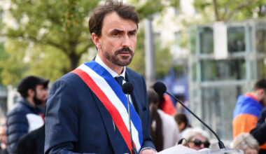 la mairie fait installer une plaque avec une mauvaise date...