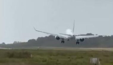 La vidéo impressionnante d’un avion secoué par le vent qui rate son atterrissage à Nantes