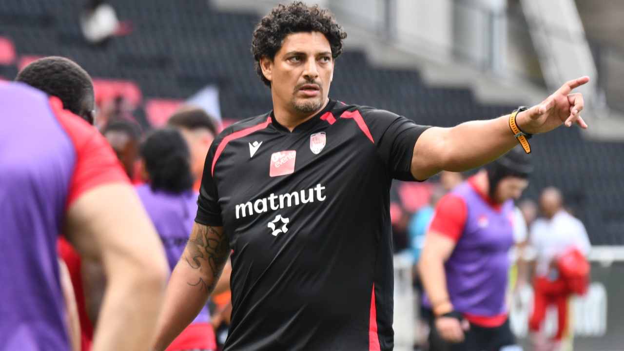 Lyon lance parfaitement sa saison (32-7)