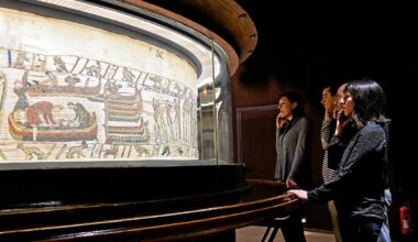 « Elle est fragile et fatiguée » : le prêt de la tapisserie de Bayeux au Royaume-Uni alimente bien des inquiétudes