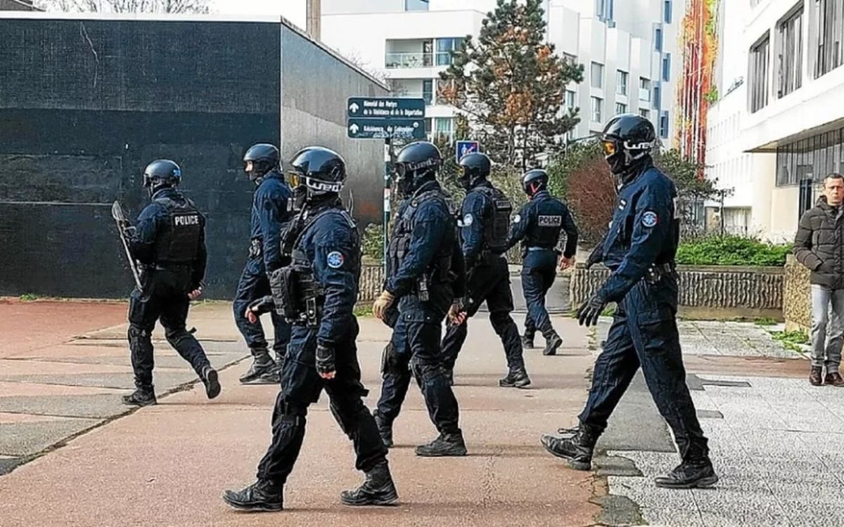 « On va devoir s’adapter » : à Rennes, comment s’organisent les forces de l’ordre face à la mobilisation imprévisible du 10 septembre