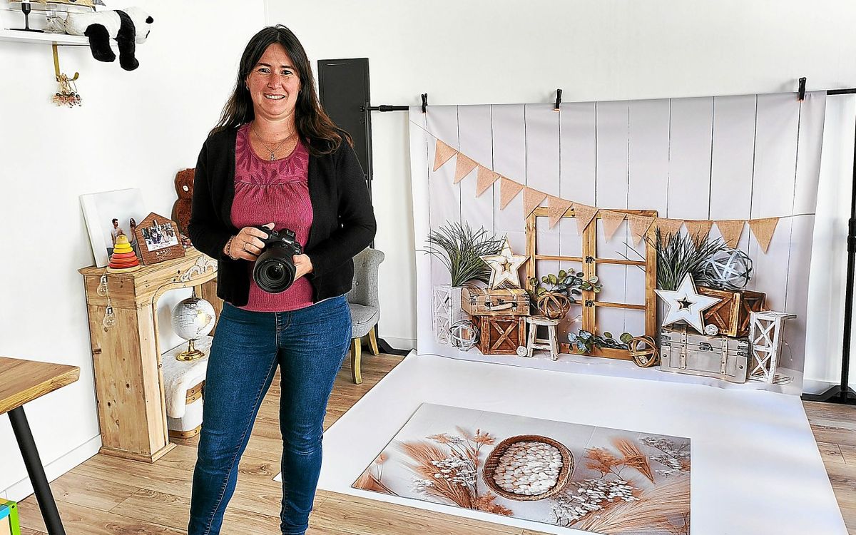 « Il y a beaucoup de lumière naturelle » : la photographe Stéphanie Harnay ouvre son studio photo à Châteaulin