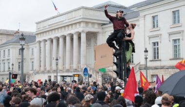 après une journée agitée dans le Centre-Ouest, un rassemblement XXL à Tours comme bouquet final