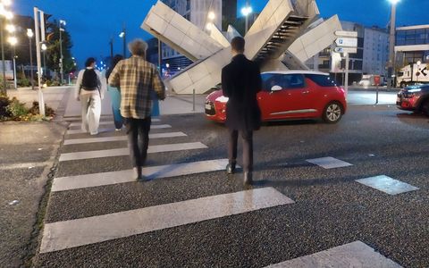 Depuis 7 h 20, des manifestants se sont rejoints place de Strasbourg, où le trafic est ralenti.