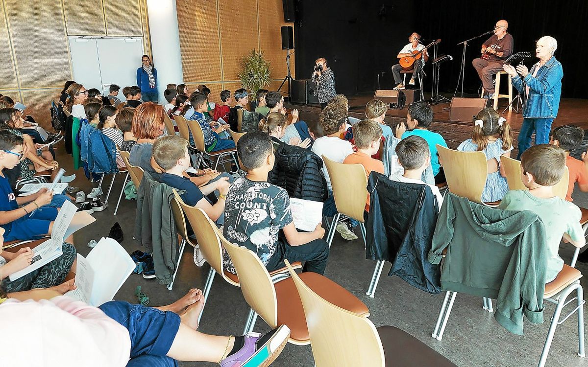 Ballades avec Brassens : les scolaires ouvrent le festival à Saint-Quay-Portrieux