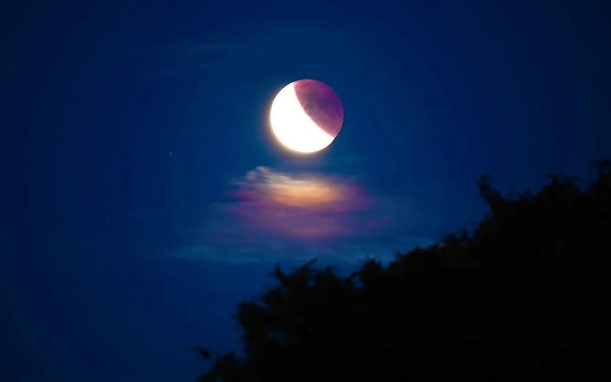 L’œil du photographe dans le Pays bigouden : Lune de sang à Plobannalec-Lesconil