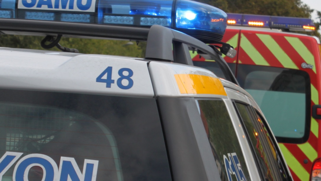 un jeune de 18 ans tué dans une sortie de route, le conducteur interpellé