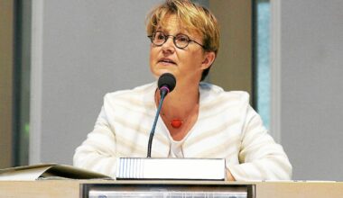 Après sa décision de hisser le drapeau palestinien devant la mairie de Rennes, Nathalie Appéré s’attire les foudres de ses opposants