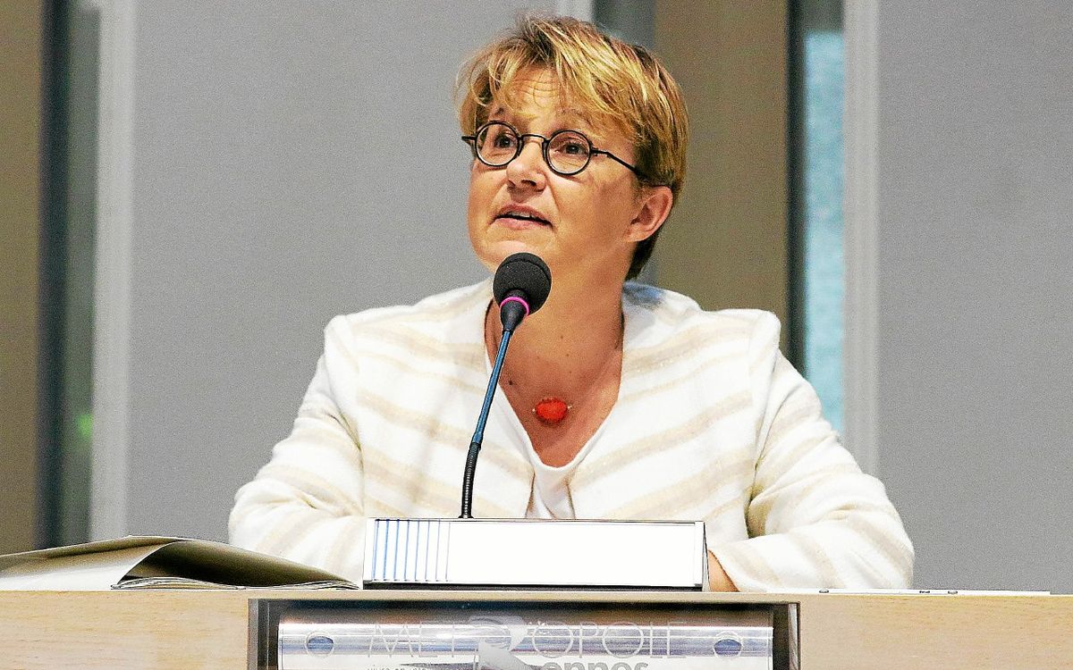 Après sa décision de hisser le drapeau palestinien devant la mairie de Rennes, Nathalie Appéré s’attire les foudres de ses opposants