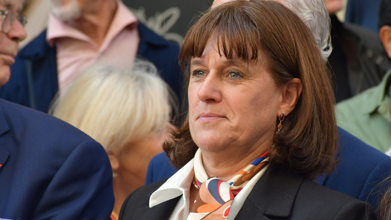 Véronique Sarselli investie par les Républicains, Bruno Retailleau recadré par les élus locaux
