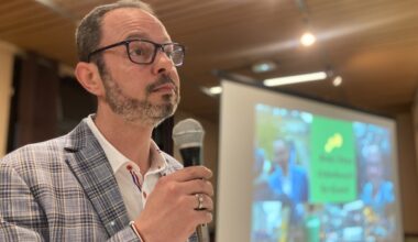 "J’ai eu des discussions, de la majorité Abelin jusqu’au PCF" , assure l’ex-macroniste David Simon