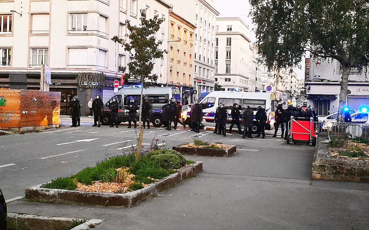 Manifestion antifasciste à Brest : le maire juge « regrettable » les heurts, Cadalen fustige « le culot absolu» de l’édile
