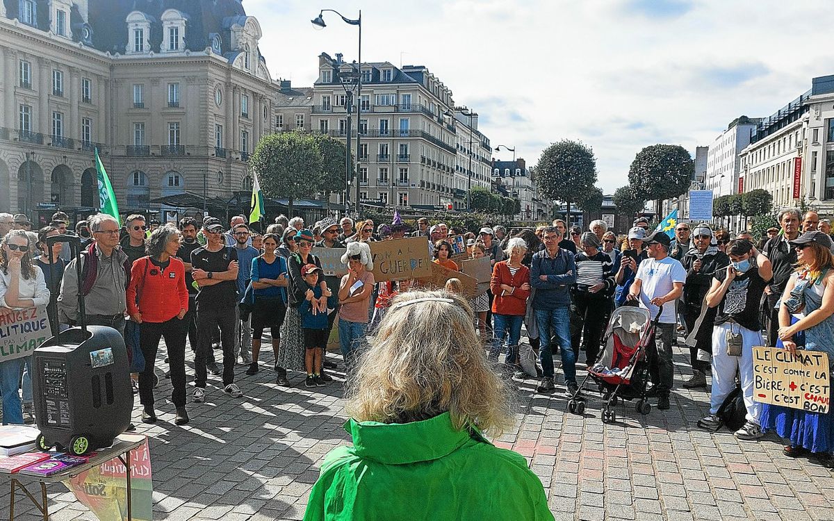 « L’urgence climatique et sociale » rassemble une centaine de personnes à Rennes
