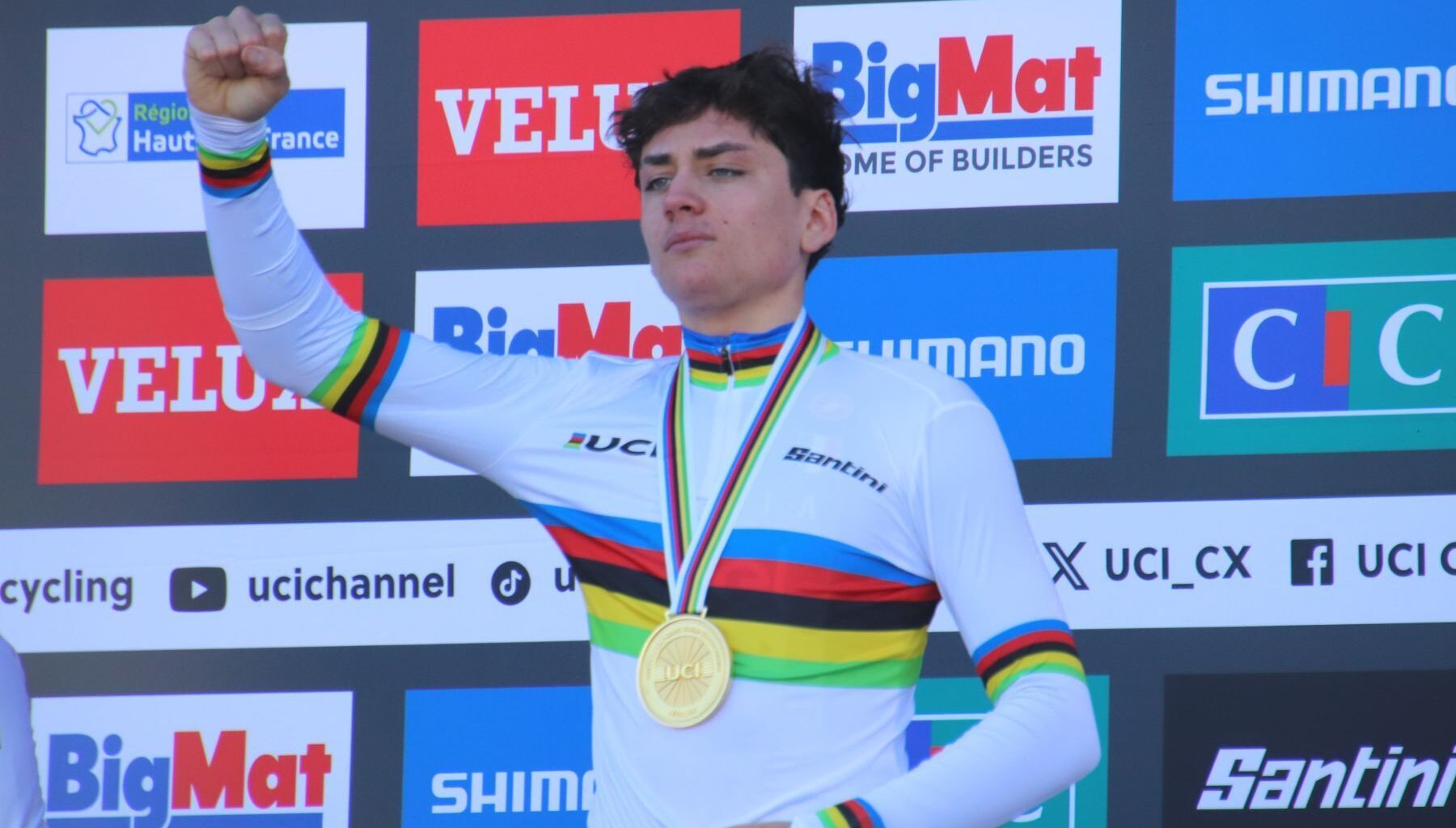 Le Champion du Monde de cyclo-cross Juniors dans le WorldTour - Actualité
