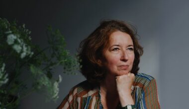 Isabelle Simler en son pays des merveilles – Libération