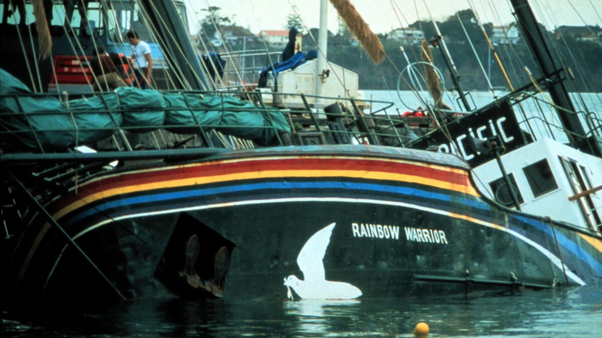 « J’ai encore des regrets » : « Qui a coulé le Rainbow Warrior ? », le documentaire de France 2 à ne pas rater