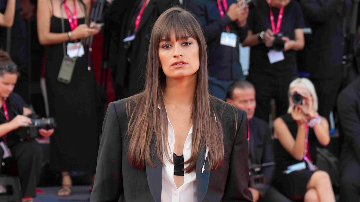 Clara Luciani révèle son complexe: elle déteste son front trop petit
