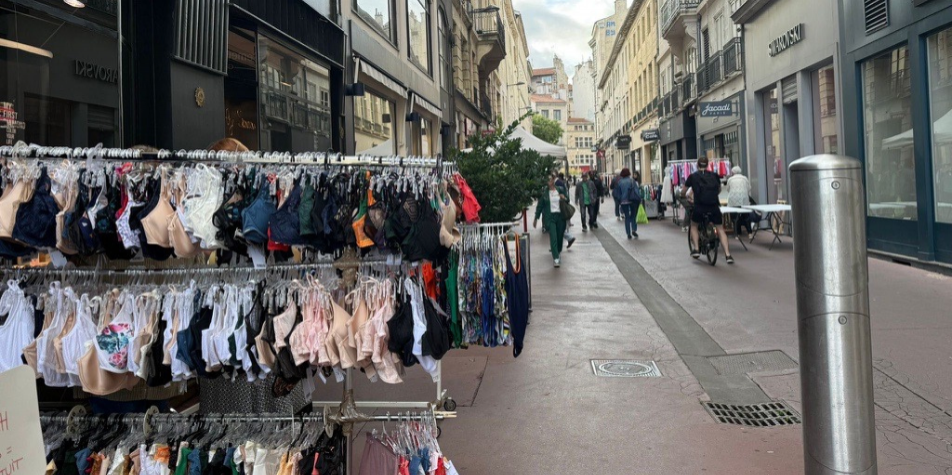 Saint-Étienne : coup d'envoi de la braderie de rentrée en centre-ville