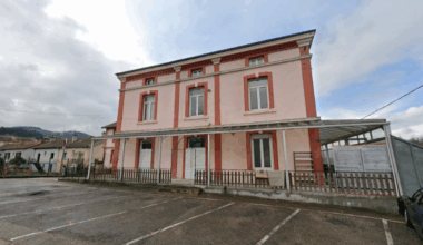 Près de Saint-Étienne : un pied de sanglier déposé devant une mosquée